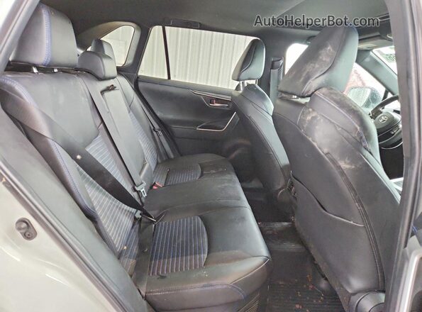 2T3E6RFV1RW050989 2024 TOYOTA RAV4 White Vista interior trasera