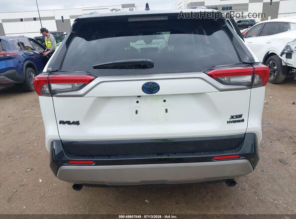2T3E6RFV4RW078415 2024 TOYOTA RAV4 HYBRID White Սալոնի հետևի տեսք