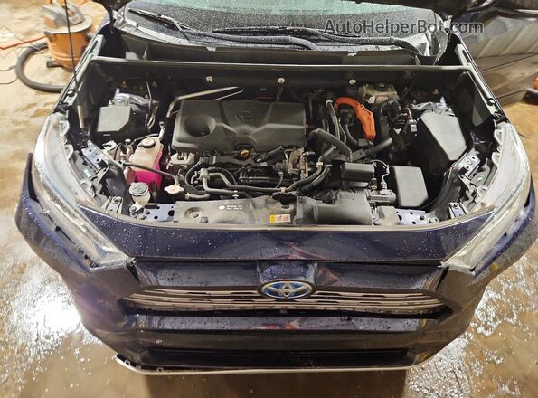 2T3E6RFV6MW009024 2021 TOYOTA RAV4 Blue Widok komory silnika