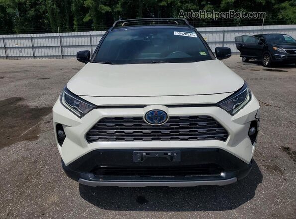 2T3E6RFV6MW025000 2021 TOYOTA RAV4 Белый Вид спереди
