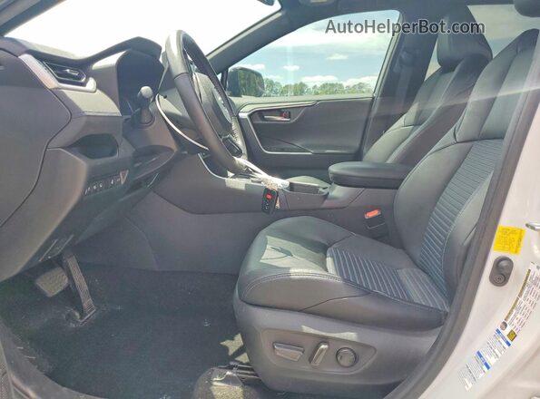 2T3E6RFV6MW025000 2021 TOYOTA RAV4 Белый Вид салона спереди