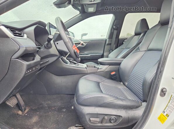 2T3E6RFV6RW064516 2024 TOYOTA RAV4 White წინა სალონის ხედი