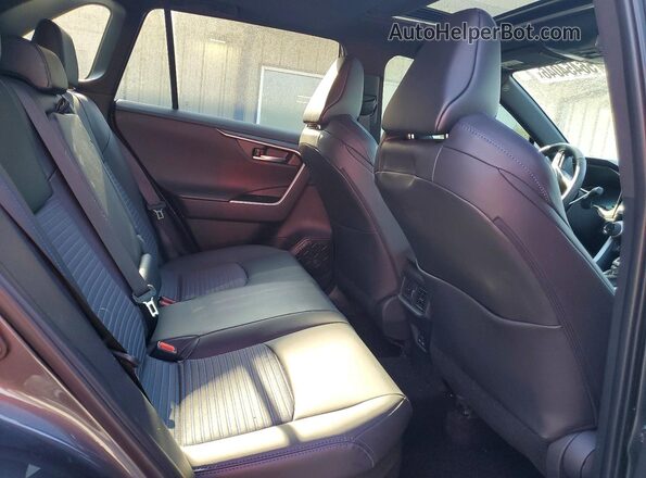 2T3E6RFV7RW073869 2024 TOYOTA RAV4 Угольный Вид задней части салона