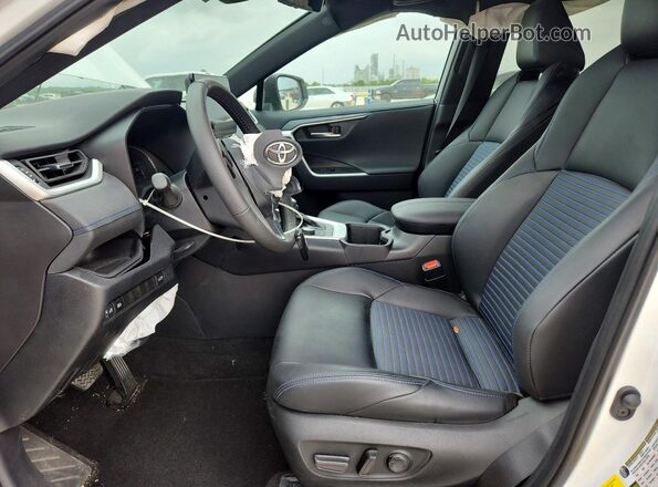 2T3E6RFV8RW056515 2024 TOYOTA RAV4 White Vista interior delantera