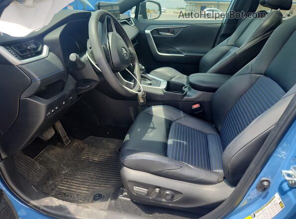2T3E6RFVXRW051378 2024 TOYOTA RAV4 Blue Vista interior delantera