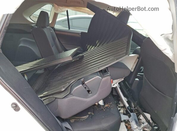 2T3F1RFV1PC326203 2023 TOYOTA RAV4 White Widok tylnych siedzeń