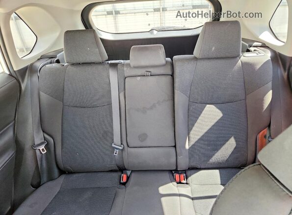 2T3F1RFV2SW498635 2025 TOYOTA RAV4 White Вид задніх сидінь