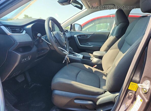 2T3F1RFV3NC265322 2022 TOYOTA RAV4 Gray Вид салону спереду