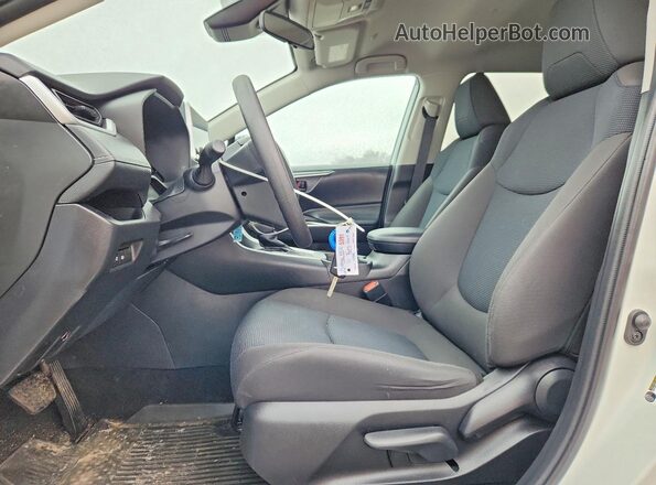 2T3F1RFV4RC426508 2024 TOYOTA RAV4 White Widok wnętrza z przodu