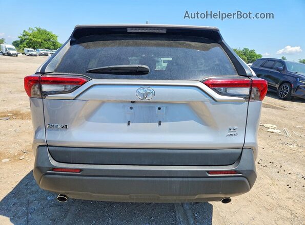 2T3F1RFV4RC436696 2024 TOYOTA RAV4 Silver Vista trasera