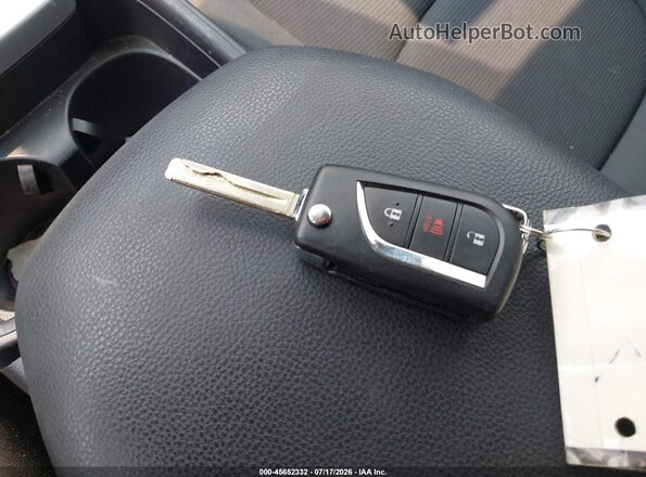 2T3F1RFV6KC001619 2019 TOYOTA RAV4 Gray Widok deski rozdzielczej