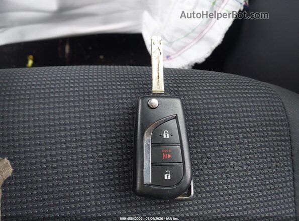 2T3F1RFV7KC059996 2019 TOYOTA RAV4 White Вид панелі приладів