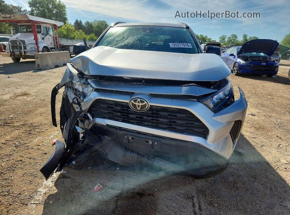 2T3F1RFV7KW060807 2019 TOYOTA RAV4 Silver Դիմացի տեսք