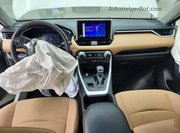 2T3F1RFV8RW438353 2024 TOYOTA RAV4 Белый Вид панели приборов