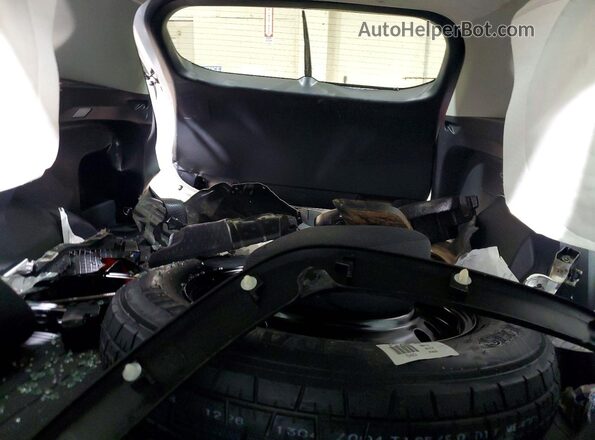 2T3F1RFV8SW623993 2025 TOYOTA RAV4 Белый Вид задних сидений