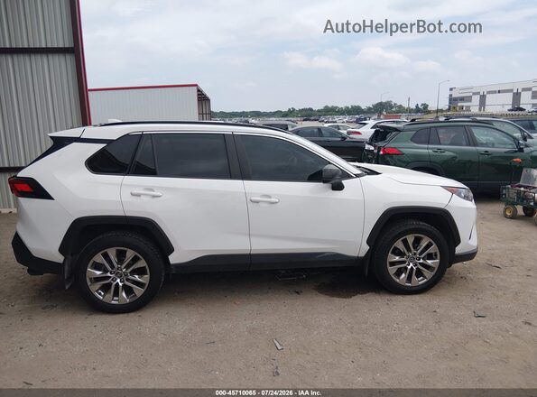 2T3F1RFVXKC041248 2019 TOYOTA RAV4 White Widok wnętrza z tyłu