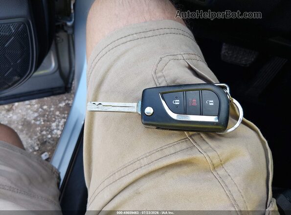 2T3F1RFVXLC116466 2020 TOYOTA RAV4 Silver Vista del salpicadero