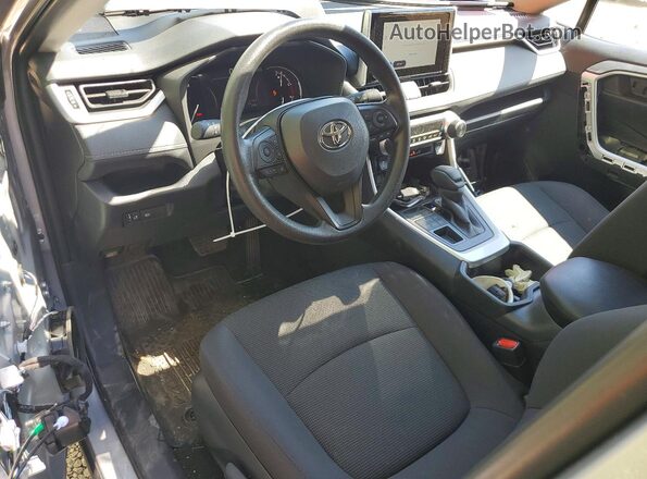 2T3F1RFVXSW572593 2025 TOYOTA RAV4 Silver Vista del salpicadero
