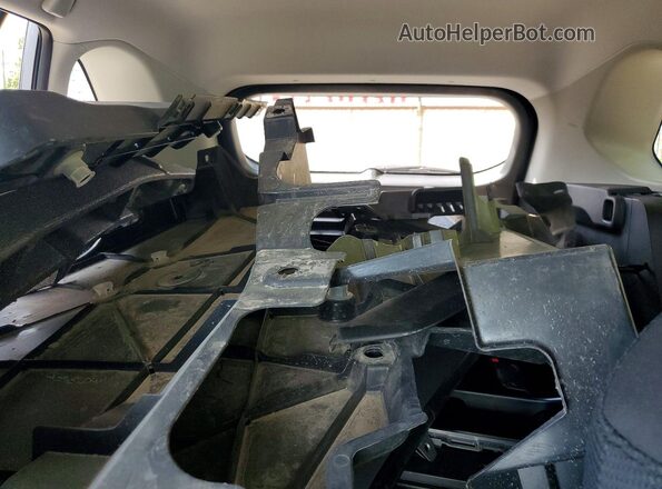 2T3F1RFVXSW572593 2025 TOYOTA RAV4 Silver Vista de los asientos traseros