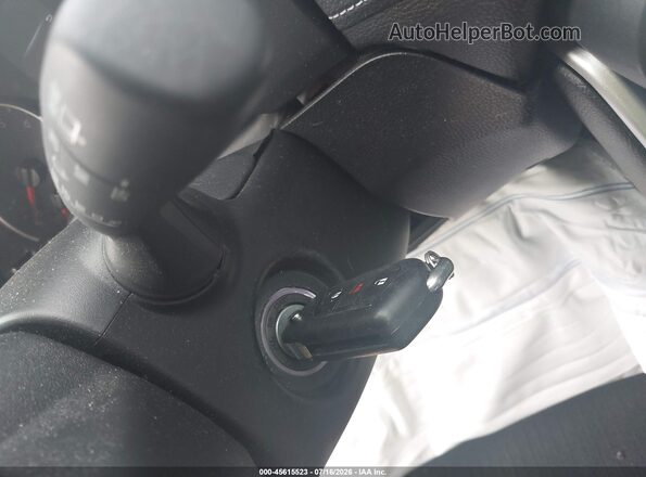 2T3G1RFV4NC309459 2022 TOYOTA RAV4 Белый Вид панели приборов