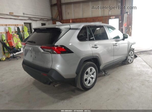 2T3G1RFV4RC400107 2024 TOYOTA RAV4 Silver Задня права чверть
