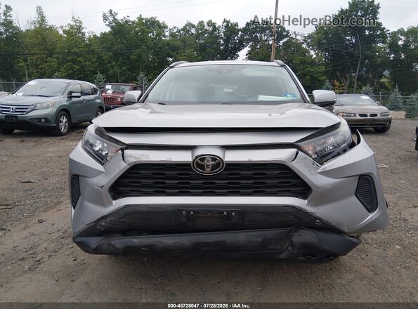 2T3G1RFV6KW001199 2019 TOYOTA RAV4 Silver Widok z przodu