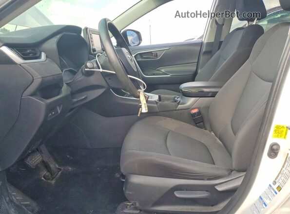 2T3G1RFV7LC115182 2020 TOYOTA RAV4 Белый Вид салона спереди