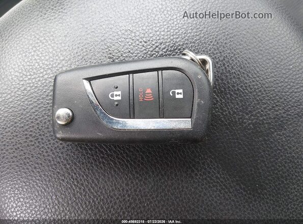2T3H1RFV2NC188497 2022 TOYOTA RAV4 Серебряный Вид панели приборов