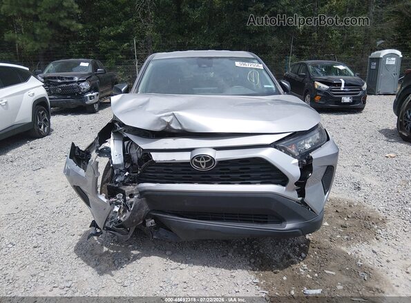 2T3H1RFV2NC188497 2022 TOYOTA RAV4 Серебряный Вид задней части салона