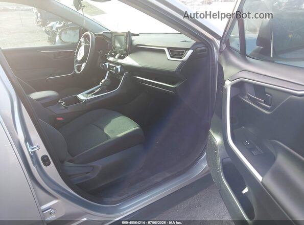 2T3H1RFV2NW187865 2022 TOYOTA RAV4 Серебряный Вид салона спереди