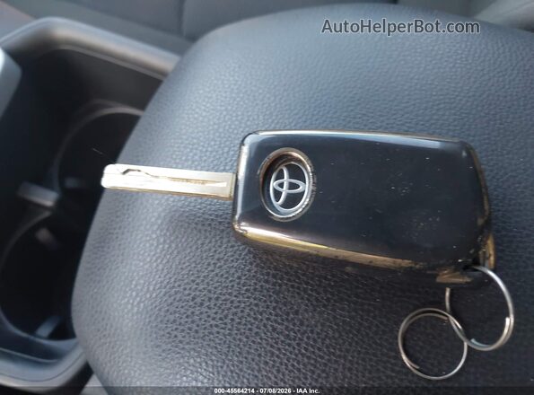 2T3H1RFV2NW187865 2022 TOYOTA RAV4 Серебряный Вид панели приборов