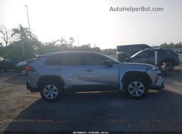 2T3H1RFV2NW187865 2022 TOYOTA RAV4 Серебряный Вид задней части салона