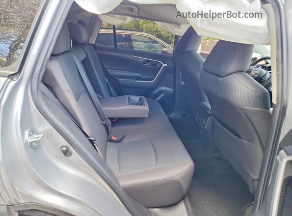 2T3H1RFV7PC227281 2023 TOYOTA RAV4 Silver Widok tylnych siedzeń
