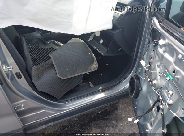 2T3H1RFV7PC229757 2023 TOYOTA RAV4 Silver Vista interior delantera