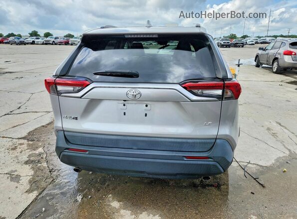 2T3H1RFV8MC097846 2021 TOYOTA RAV4 Silver Widok z tyłu