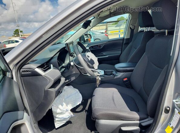 2T3H1RFV8MC097846 2021 TOYOTA RAV4 Silver Widok wnętrza z przodu