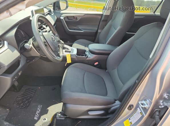 2T3H1RFV8RC271020 2024 TOYOTA RAV4 Silver Սալոնի դիմացի տեսք