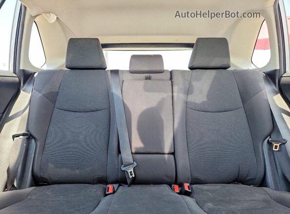 2T3H1RFVXKW021332 2019 TOYOTA RAV4 Silver უკანა სავარძლების ხედი