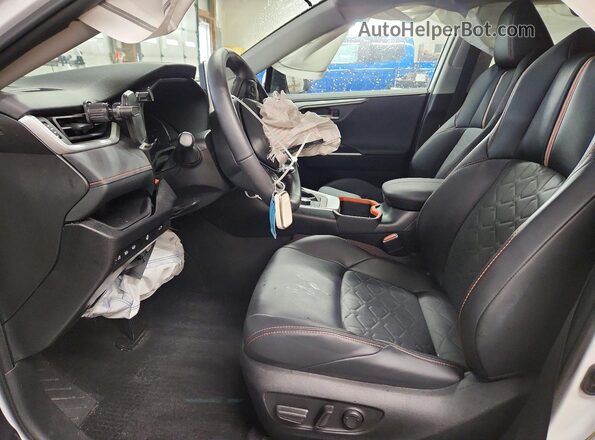 2T3J1RFV1RW427107 2024 TOYOTA RAV4 White Vista interior delantera