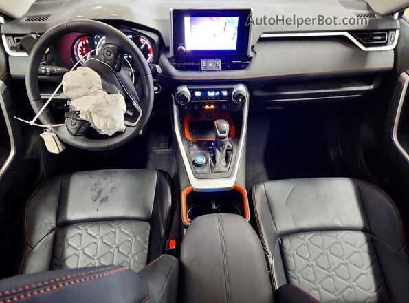 2T3J1RFV1RW427107 2024 TOYOTA RAV4 White Vista del salpicadero