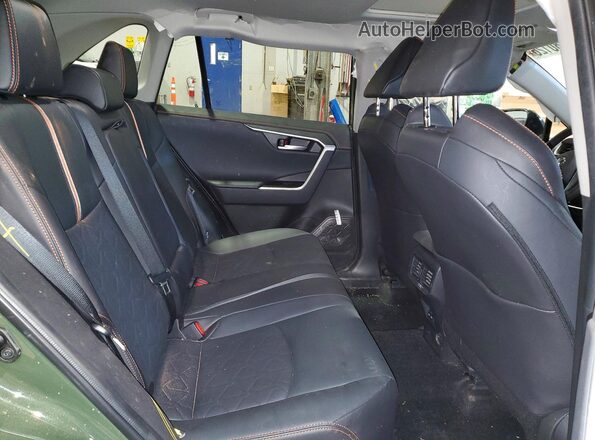 2T3J1RFV7SW508473 2025 TOYOTA RAV4 Green Widok wnętrza z tyłu