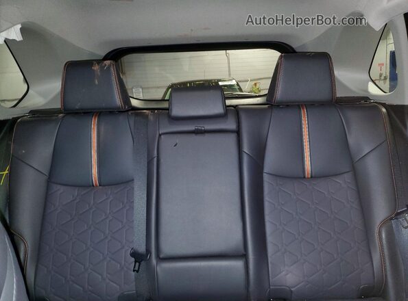 2T3J1RFV7SW508473 2025 TOYOTA RAV4 Green Widok tylnych siedzeń