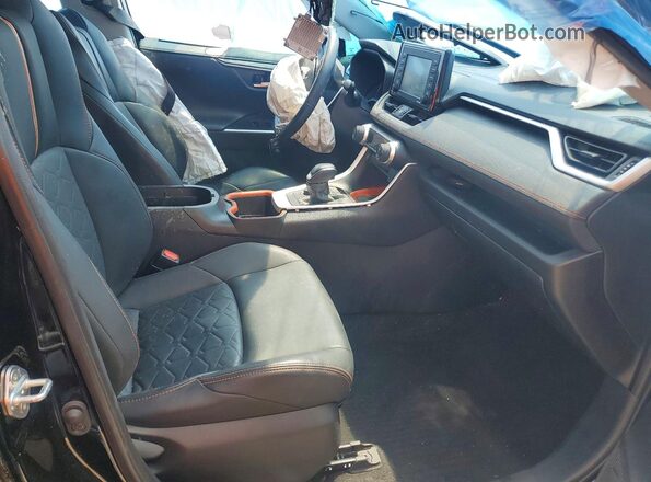 2T3J1RFVXNW257307 2022 TOYOTA RAV4 Черный Вид салона спереди