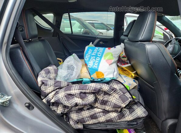 2T3JFREV1GW415118 2016 TOYOTA RAV4 Silver Вид задньої частини салону