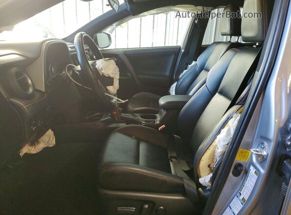 2T3JFREV1GW422456 2016 TOYOTA RAV4 Silver Widok wnętrza z przodu