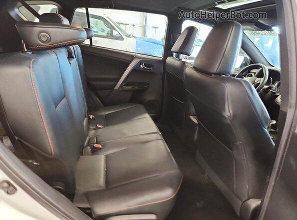 2T3JFREV4GW423438 2016 TOYOTA RAV4 Белый Вид задних сидений