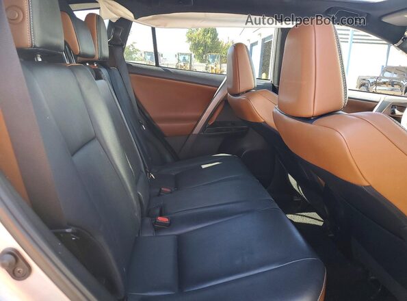 2T3JFREV5GW440927 2016 TOYOTA RAV4 Silver Вид задньої частини салону