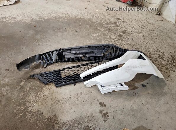 2T3JFREV8GW498448 2016 TOYOTA RAV4 White Widok naklejki z numerem VIN