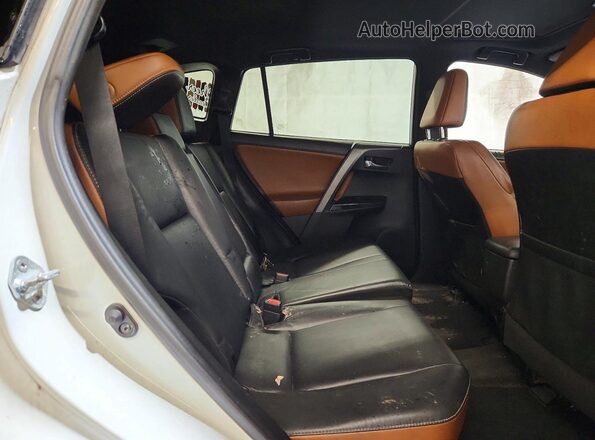 2T3JFREV8GW498448 2016 TOYOTA RAV4 White Widok wnętrza z tyłu