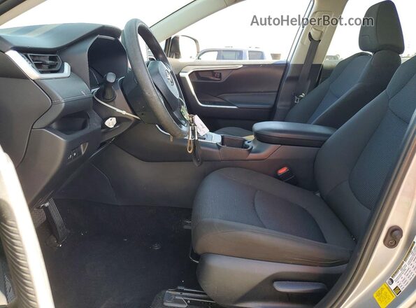 2T3K1RFV0SW395857 2025 TOYOTA RAV4 Silver Widok wnętrza z przodu